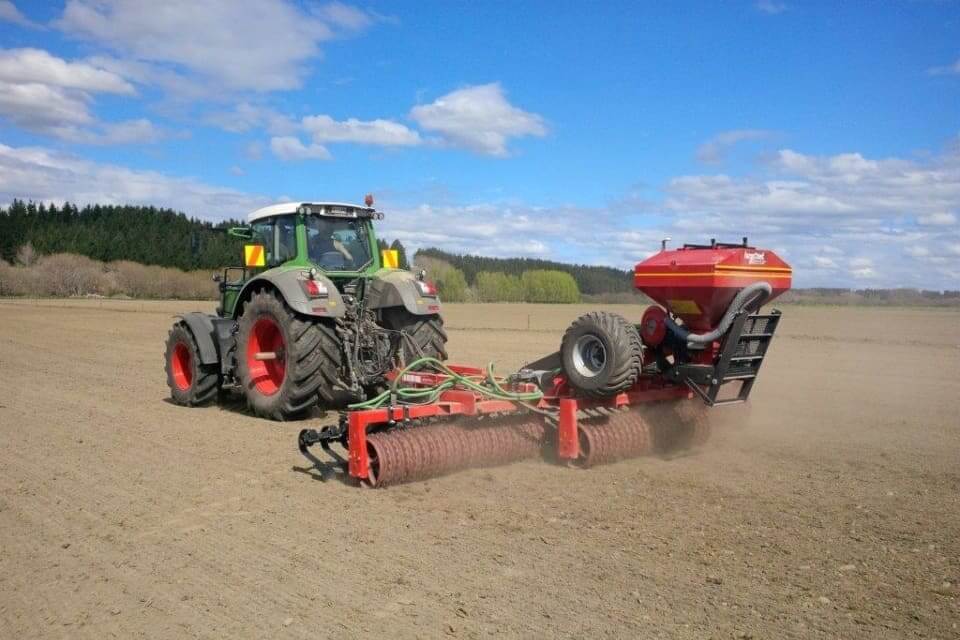 Roller with airseeder | Cultivation Rollers | FarmChief