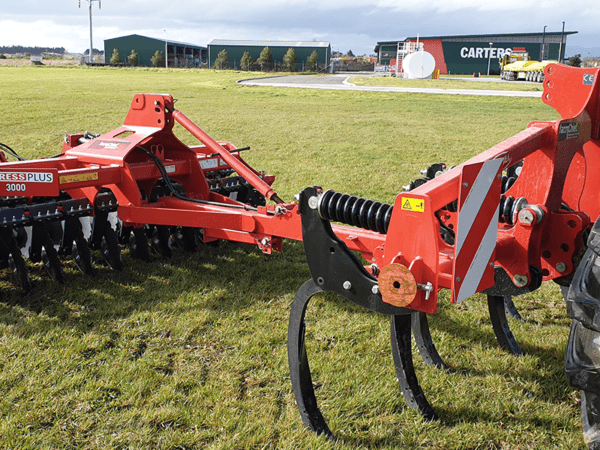 FarmChief Machinery ExpressPlus Speed Discs with a Pre Ripper