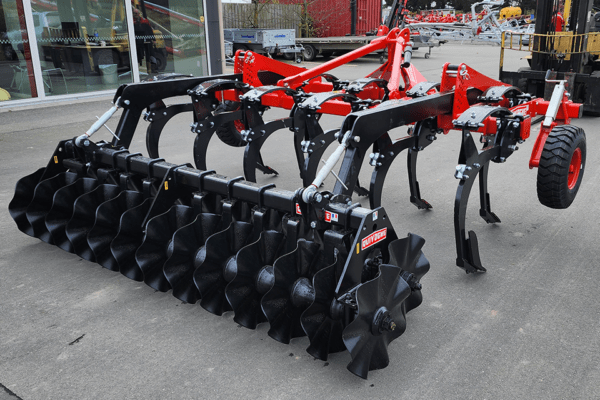 FarmChief Machinery NSL Chisel Plough Ripper with Double Wavy Discs