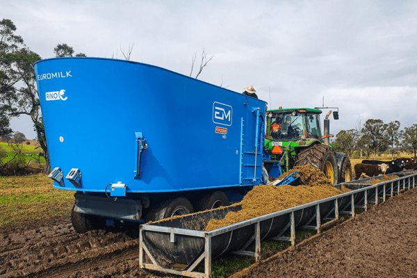 FarmChief Rhino Mixer Feeder Wagon