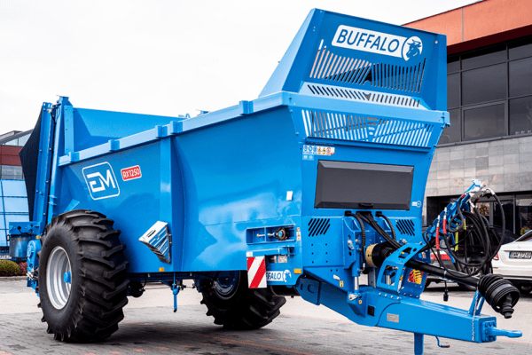FarmChief Machinery Buffalo Rear Discharge Muck Spreader