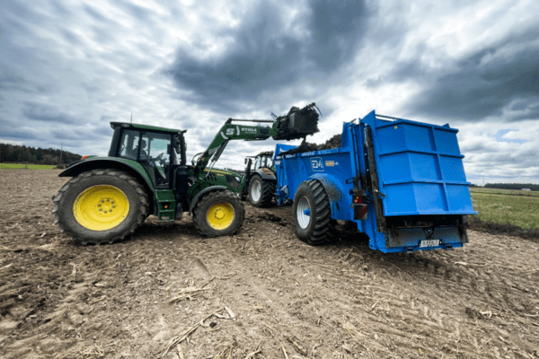 FarmChief Machinery Buffalo Rear Discharge Muck Spreader