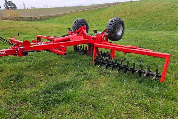 FarmChief RollSpike Aeration Roller