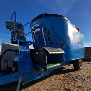 FarmChief Machinery Rhino Mixer Feeder Diet Wagon