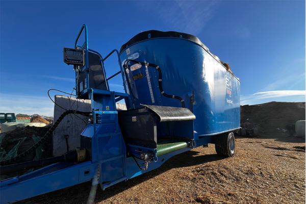 FarmChief Machinery Rhino Mixer Feeder Diet Wagon