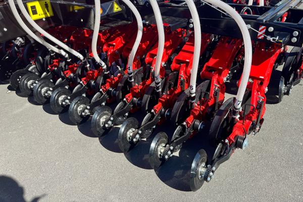FarmChief Machinery Virkar Dynamic Disc Drill