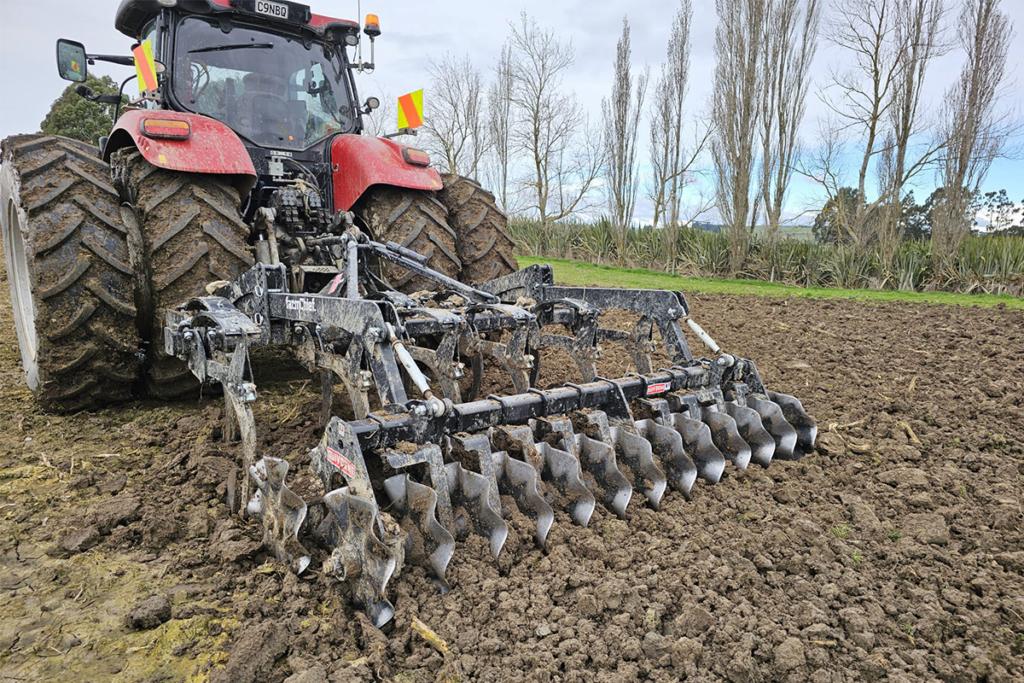 FarmChief NSL Chisel Plough with Double Wavy Discs